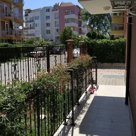 アパート Complex Argo ラヴダ